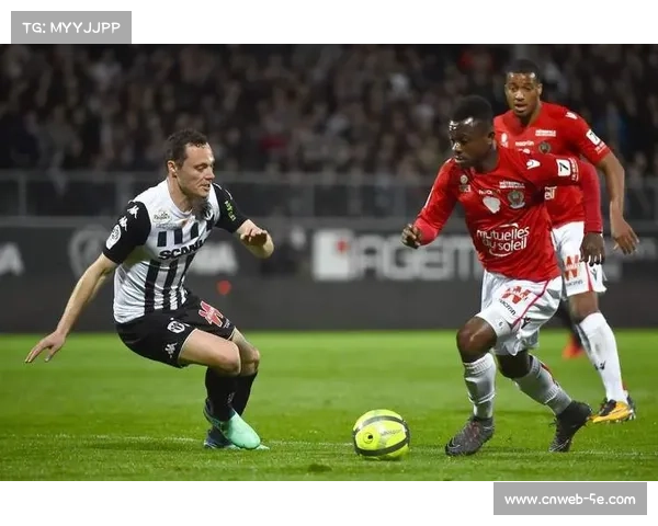 法甲中游球队的生存之道：务实战术与高效反击